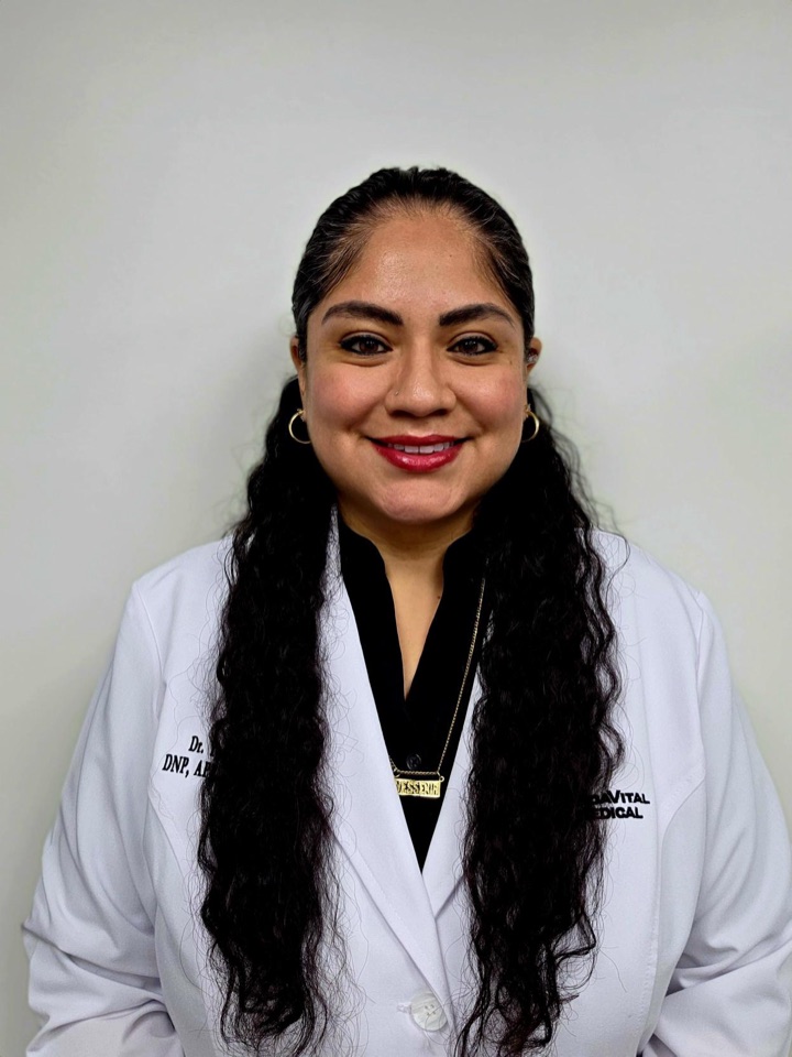 Dr. Yessenia Quirola